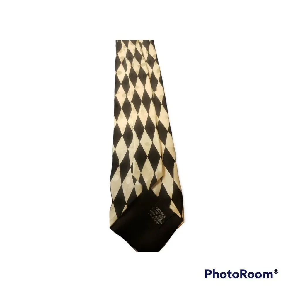 Vintage Looney Tunes Black and White Pisa Italy  Taz 100% silk tie 59